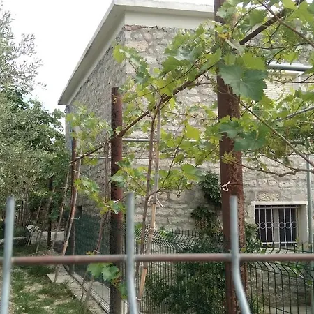 The Stone House Hekal