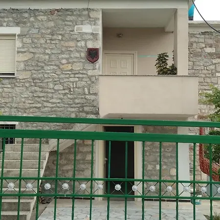 아파트 The Stone House *